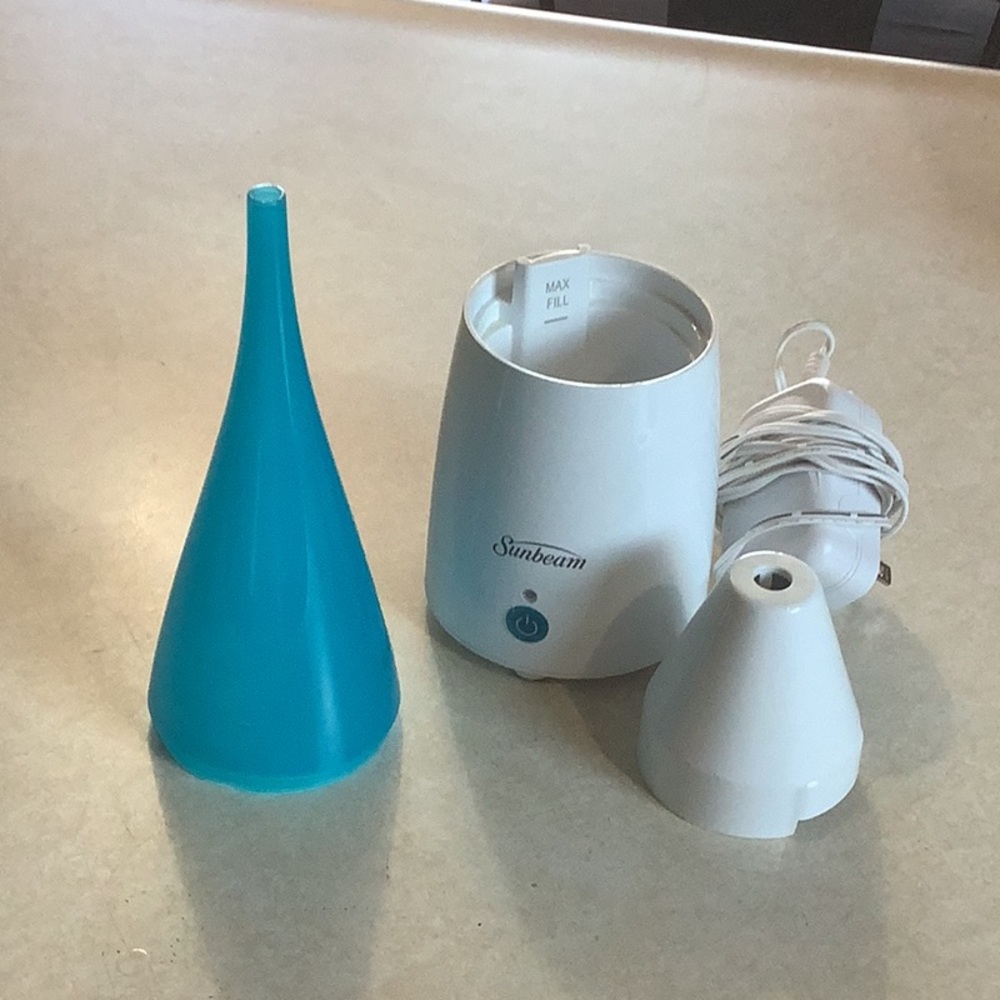 Sunbeam Blue and White Air Humidifier